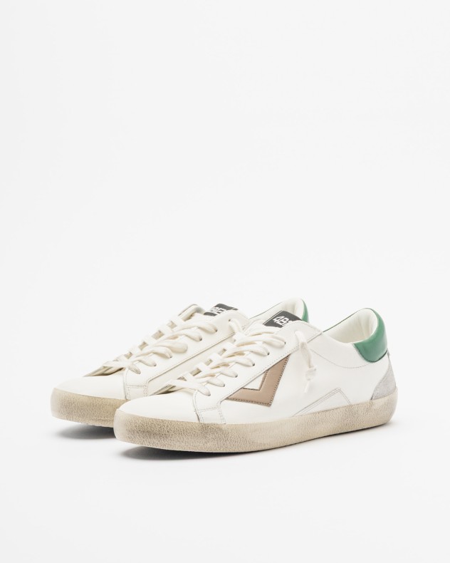Weiße Sneakers 4B12