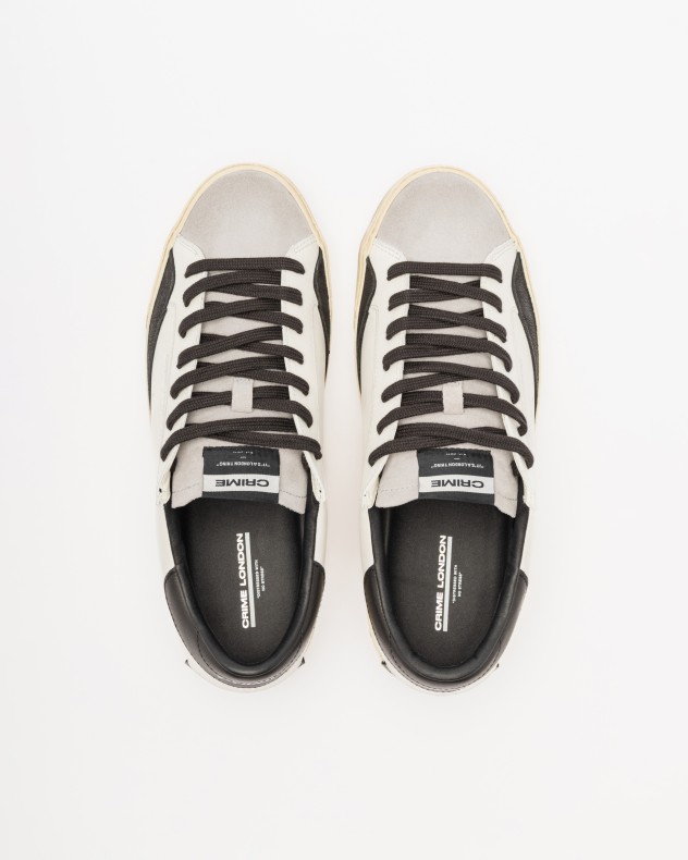 Wei�e Sneakers Crime London