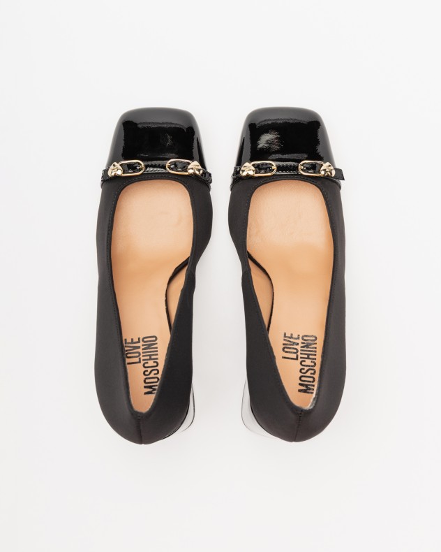 Sapatos salto alto Love Moschino