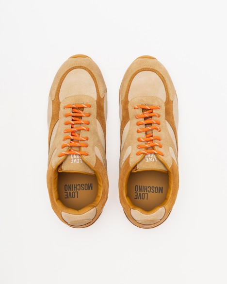 Sneakers Love Moschino