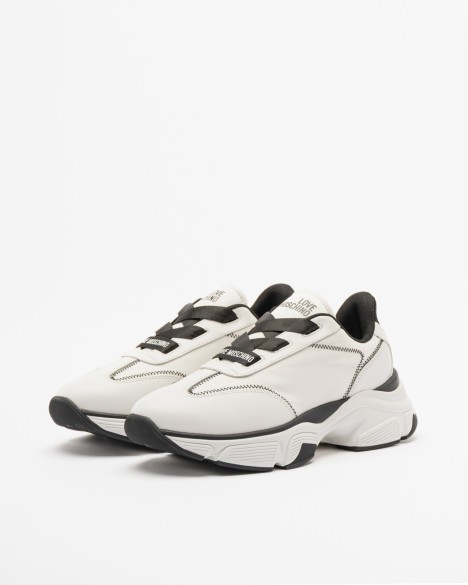 Sneakers Love Moschino