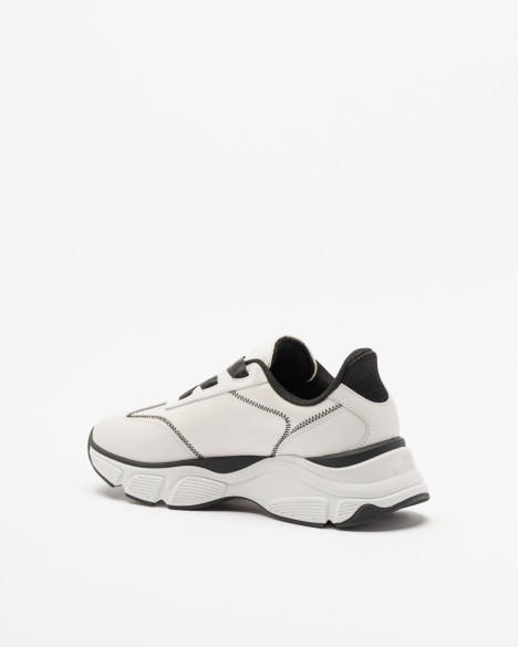 Sneakers Love Moschino