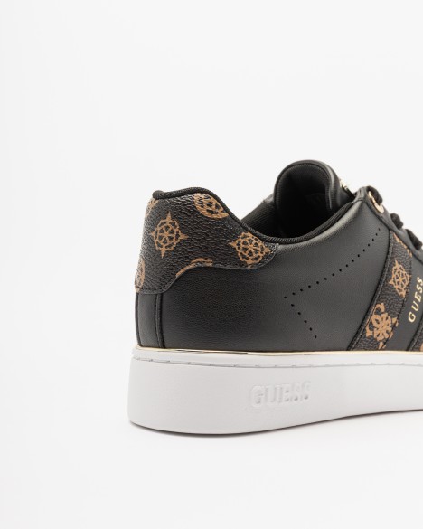 Sneakers Guess
