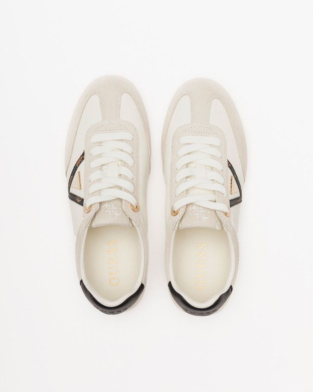 Baskettes blanches Guess