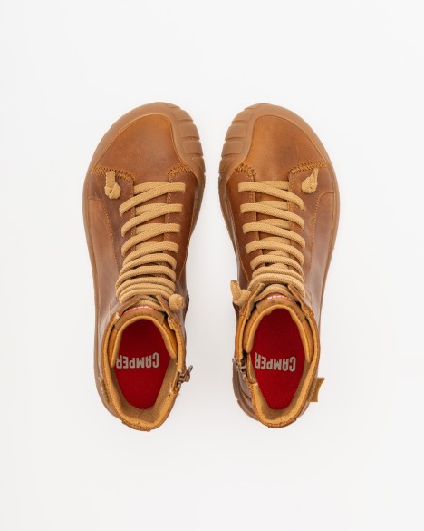 High-Top-Sneaker Camper