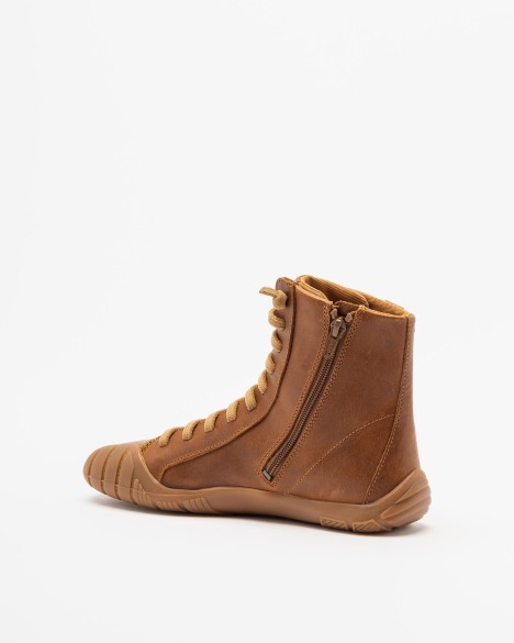 High-Top-Sneaker Camper