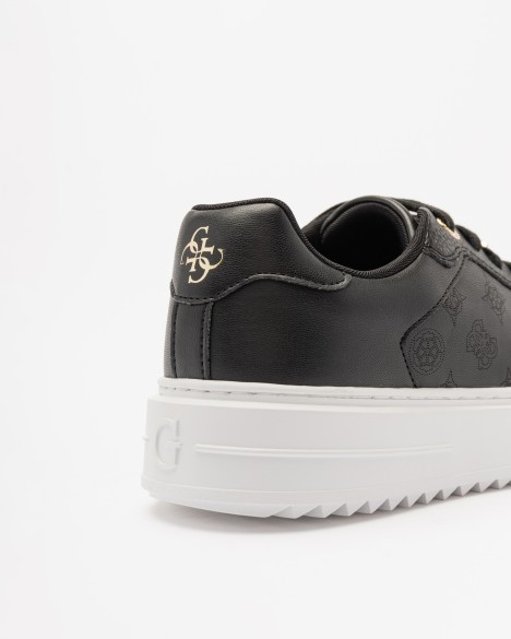 Sneakers Guess
