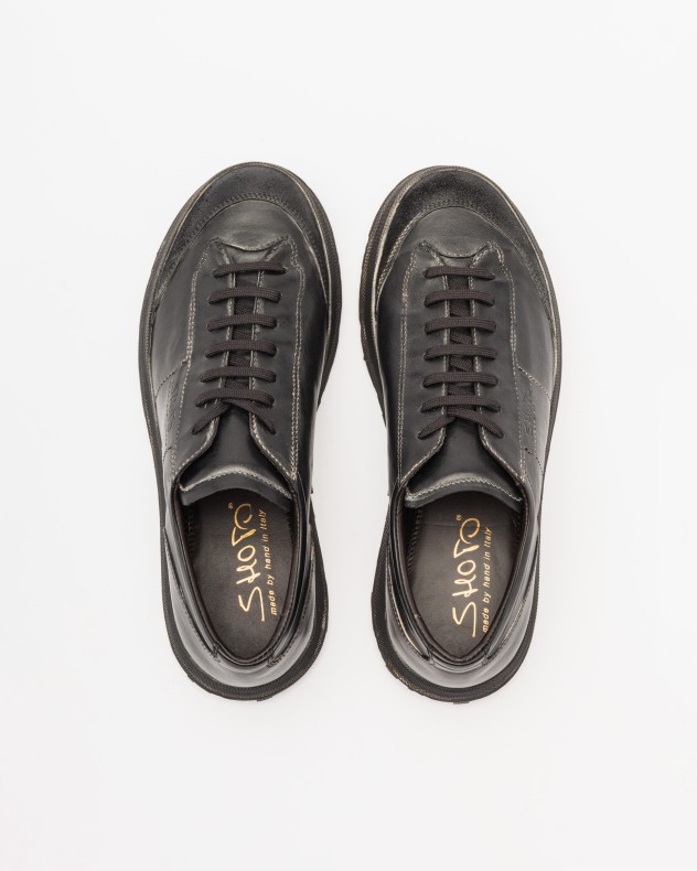 Shoto Sneakers