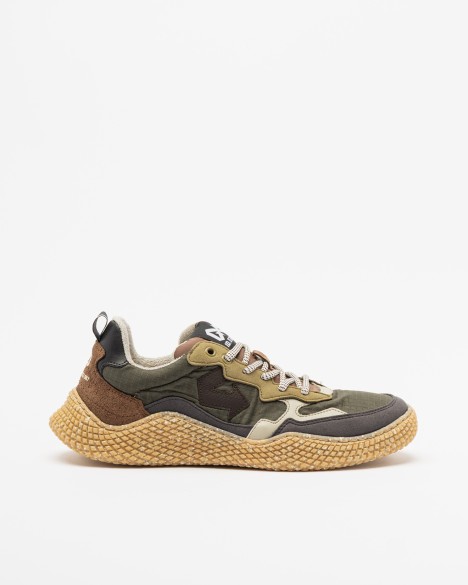 ID.Eight Sneakers
