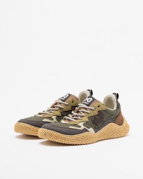 ID.Eight Sneakers