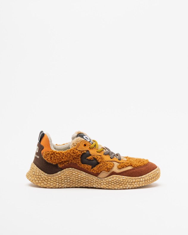 ID.Eight Sneakers
