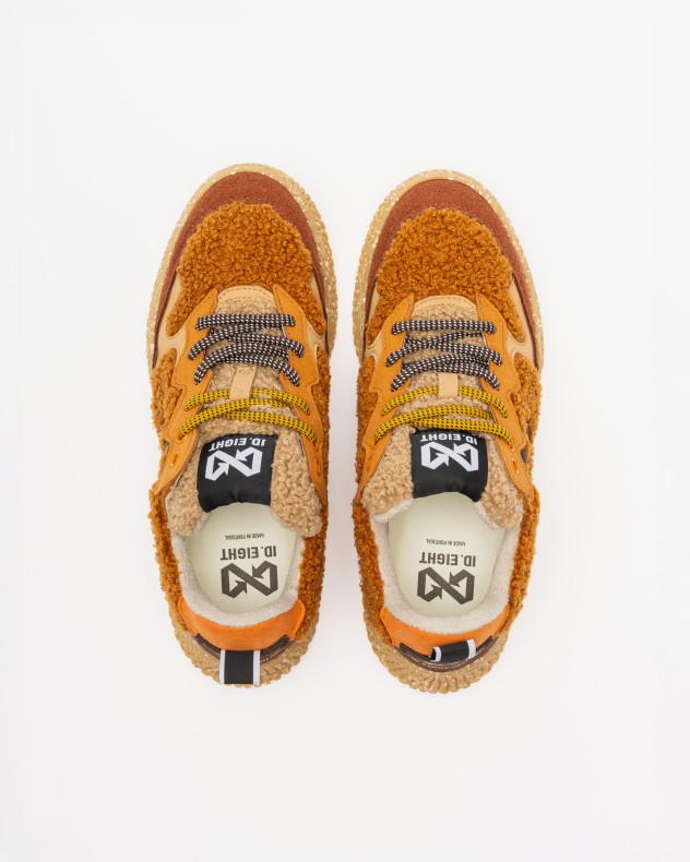 ID.Eight Sneakers
