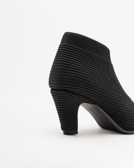 Enkellaarzen United Nude