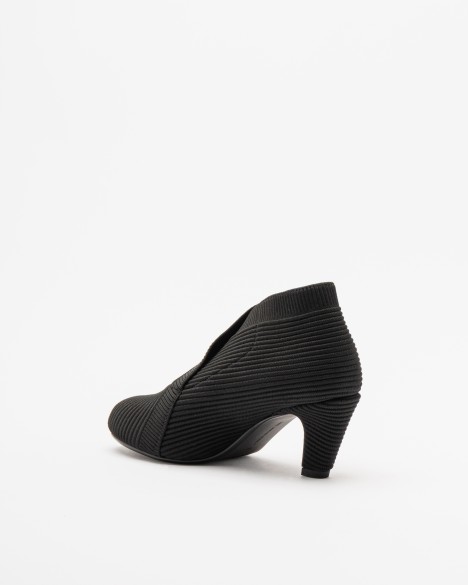 Enkellaarzen United Nude