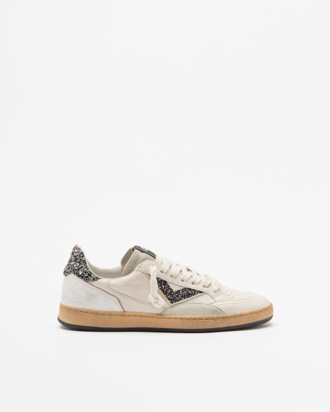 Witte sportschoenen 4B12