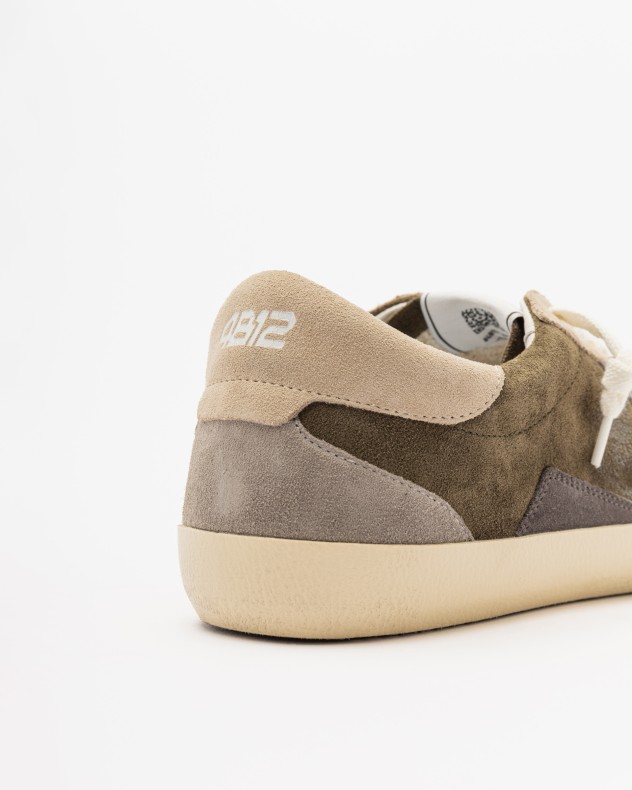 4B12 Sneakers