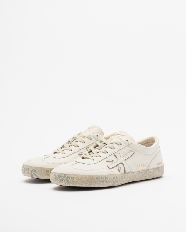 Wei�e Sneakers Premiata