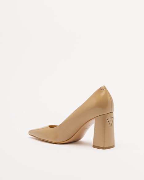 Schoenen Guess