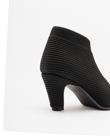 Enkellaarzen United Nude