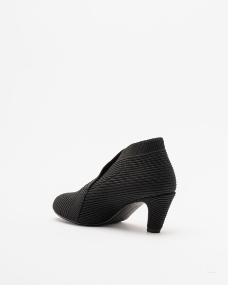 Enkellaarzen United Nude