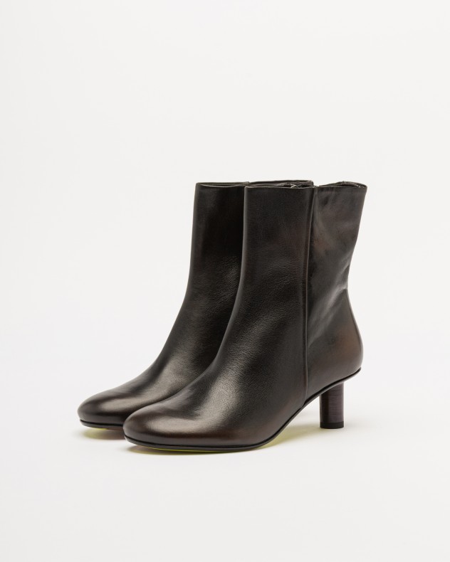 Botins Ernesto Dolani