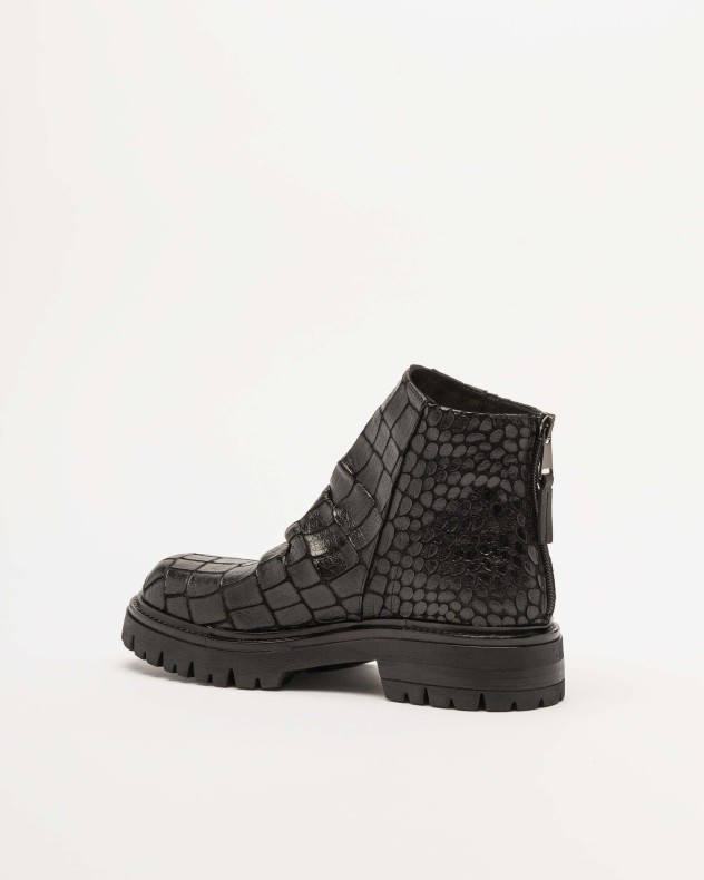 Botins Elena Iachi