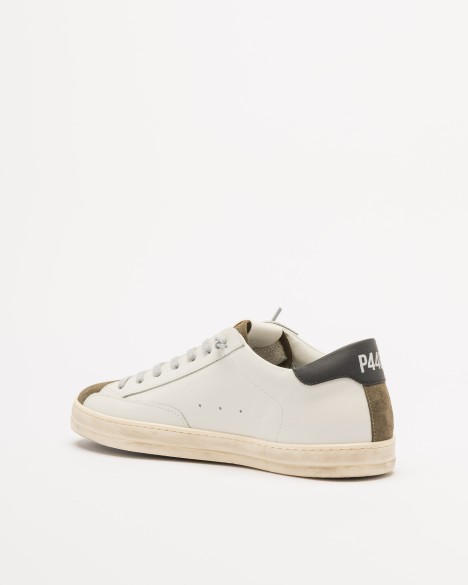 Wei�e Sneakers P448