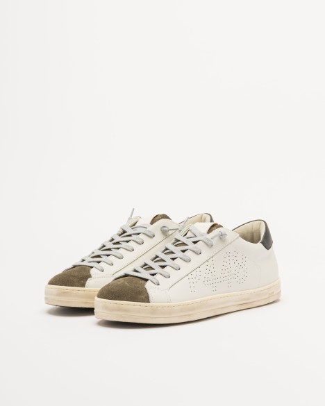 Wei�e Sneakers P448
