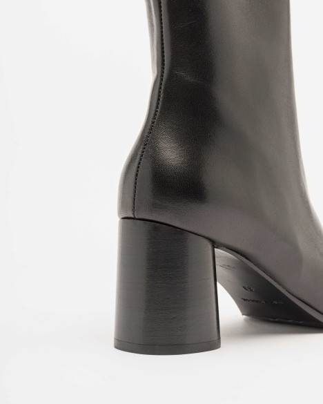 The Lab.yrinth Ankle Boots