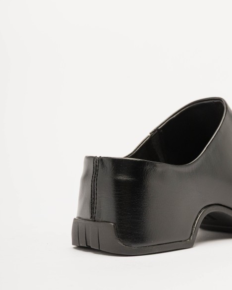 Clogs E8 by Miista