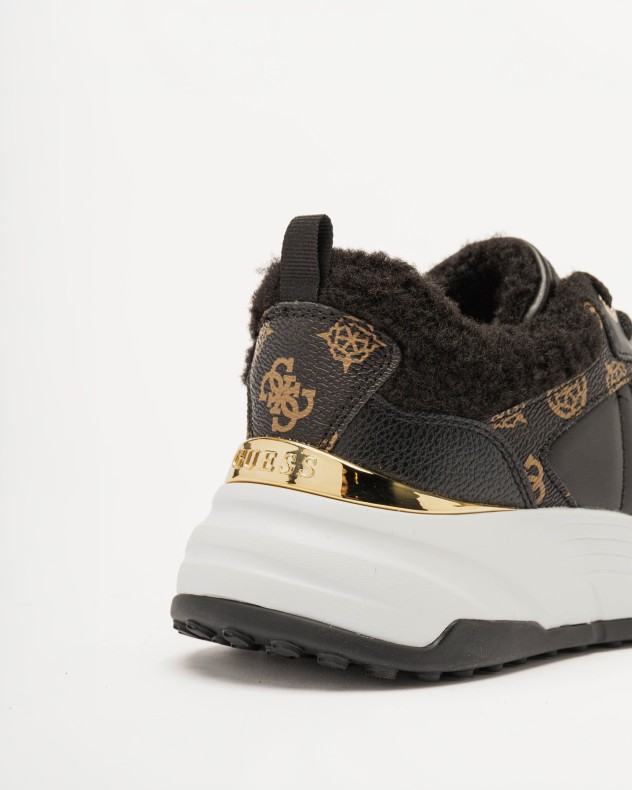 Sneakers Guess
