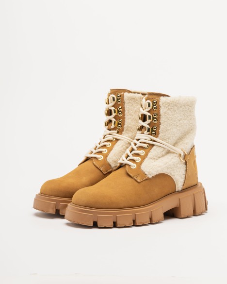 Stiefel Love Moschino