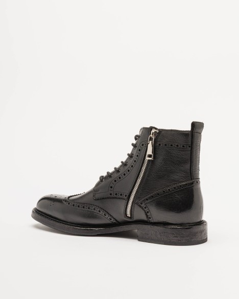 Botas ONE and OTHER