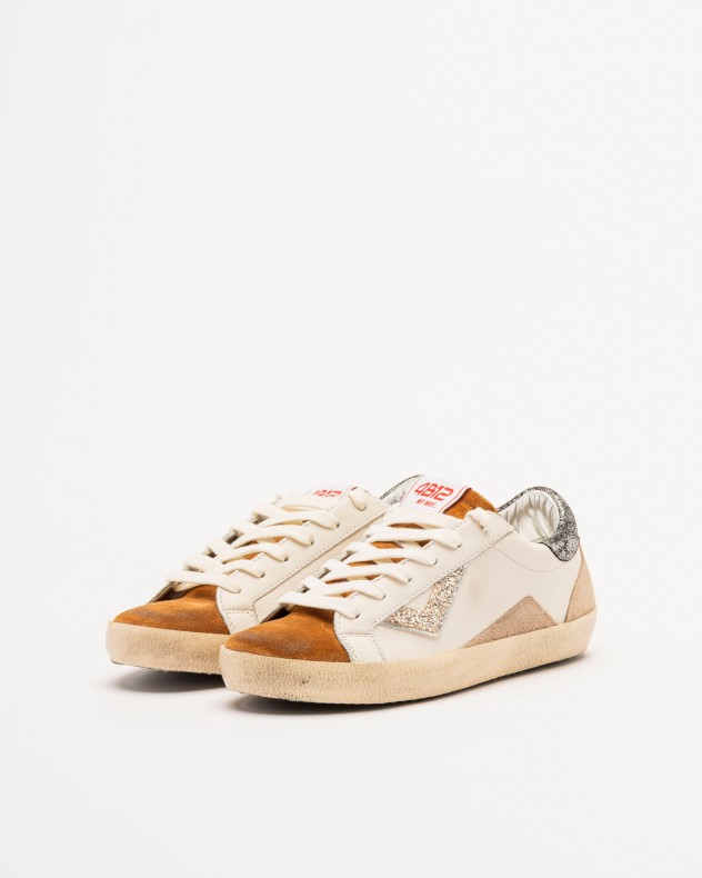 4B12 Sneakers