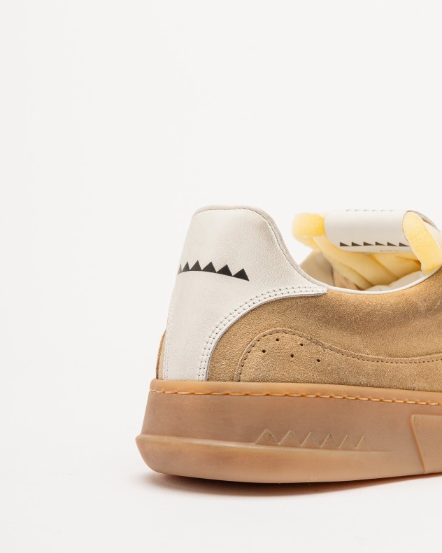 Sneakers Run Of