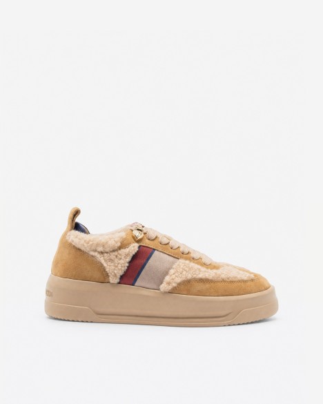 Baskets Love Moschino