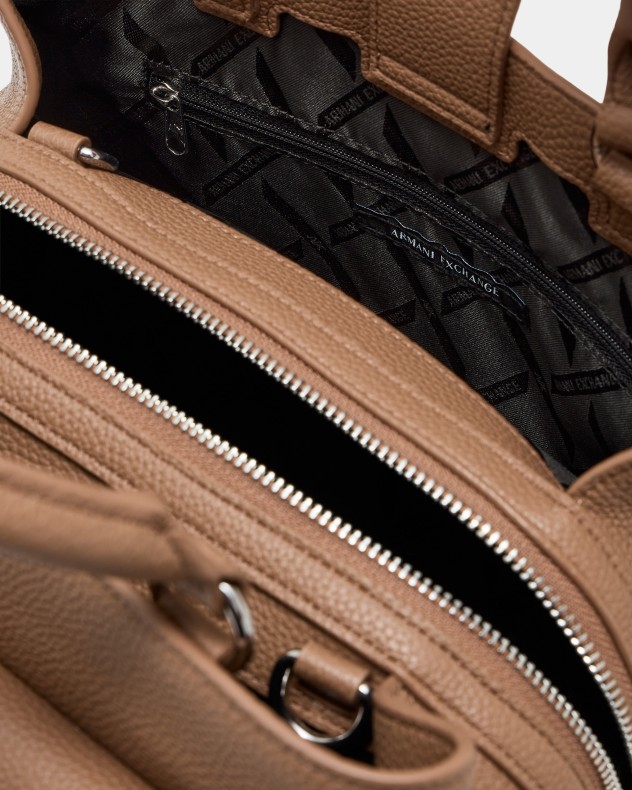 Mala de m�o Armani Exchange